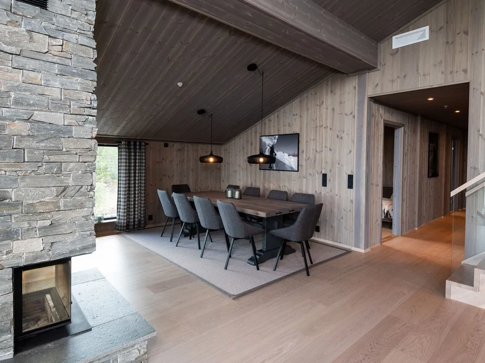 Gausta Residence 401