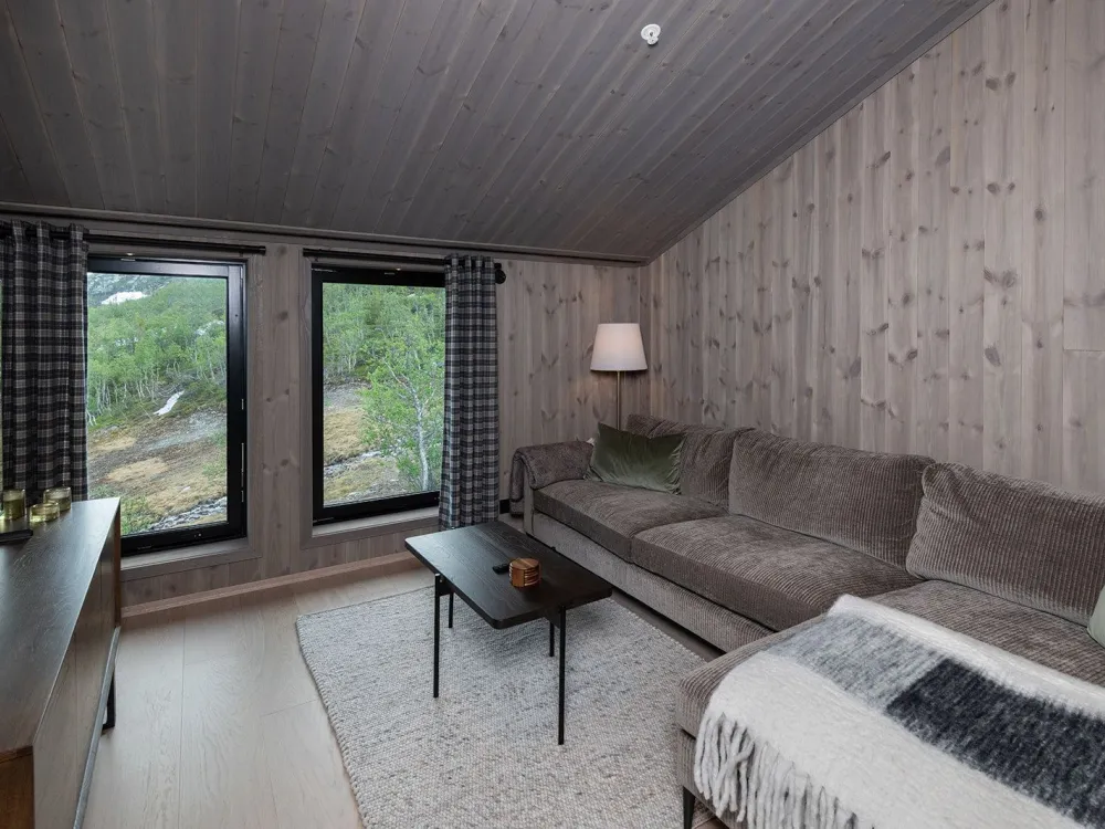 Gausta Residence 401